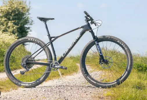 what is a cross country hrd_tail bike ?